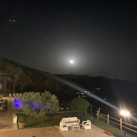 Agriturismo Collecammino Villa Lenola Bagian luar foto